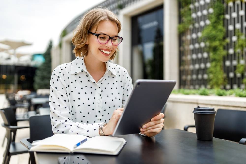 Leveraging Social Media for Job Searching: A Complete Practical Guide