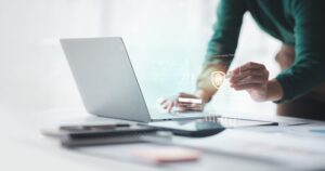 New to America, New to the Workforce: 10 Job Hunting Tips for Immigrants