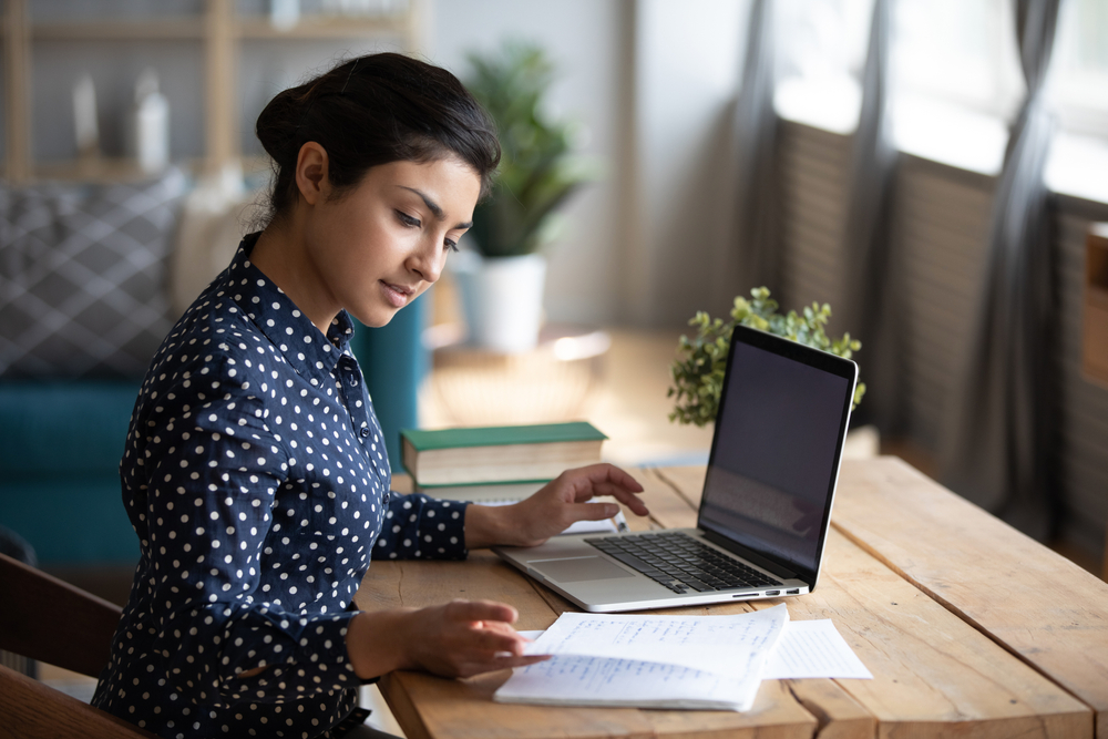 Navigating the Job Market During a Side Hustles That Can Turn Into Full-Time Jobs
