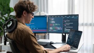 Remote Software Engineer Salary Secrets: What Companies Won’t Tell You