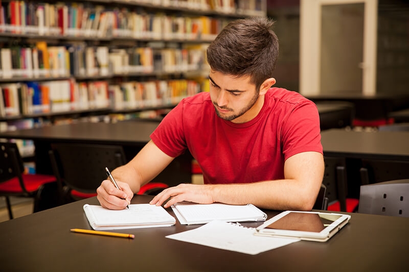 Well-Paying Jobs for International Students in the USA With No Experience Required)