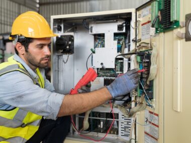 $35,000 Electrician Jobs in the UK for Foreign Workers with Visa Sponsorship
